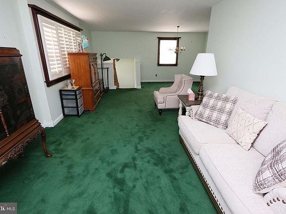 5th image of 15234 Bernita Dr