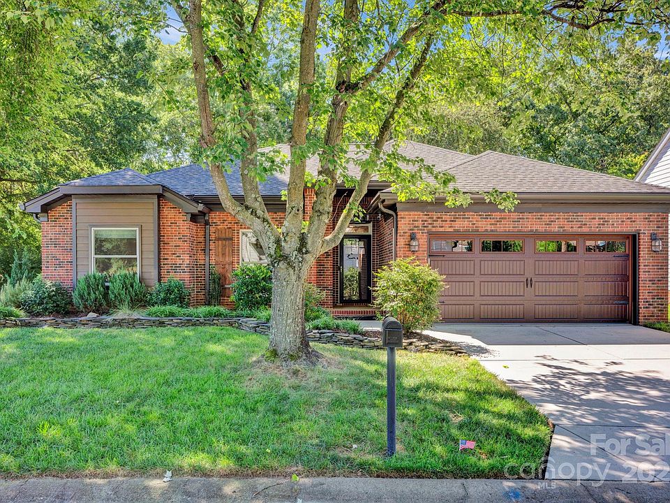 1st image of 211 Southhaven Dr