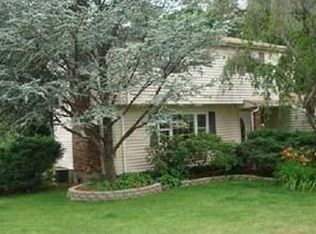 28 Little Brook Ct, Rock Tavern, NY 12575