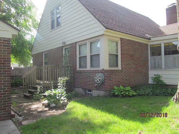 2nd image of 1001 Walsh St SE