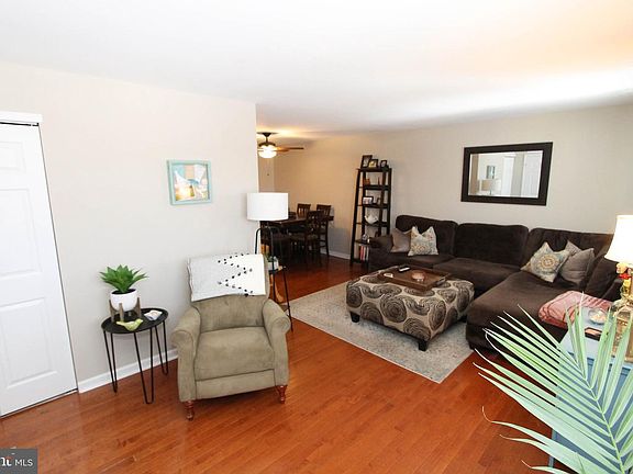 2nd image of 15147 Beverly Dr