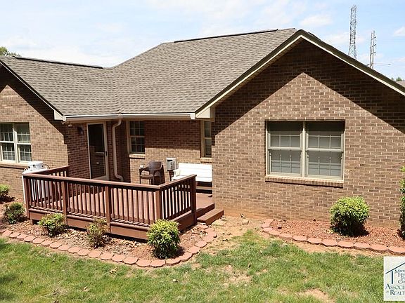 2nd image of 49 Woodglen Ct