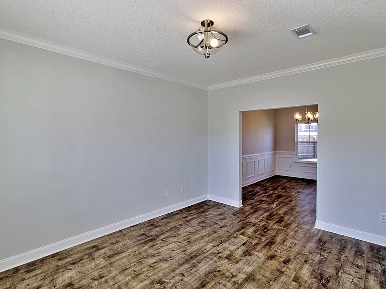 326 Fairview Cir — Photo 13