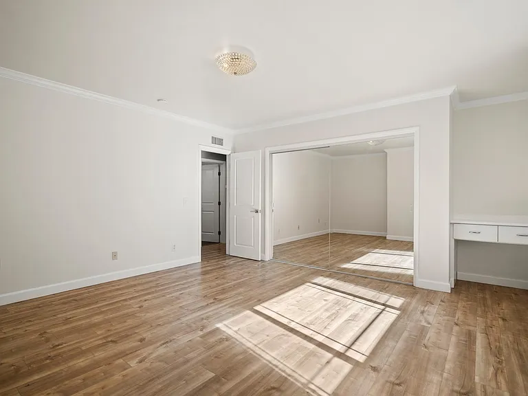 1210 Swarthmore Dr — Photo 43