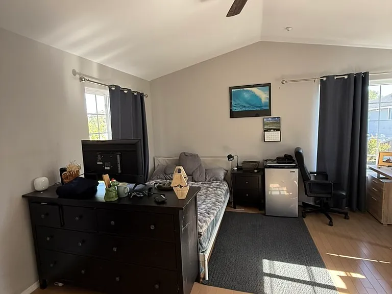 136 Cerro Ct #B — Photo 4