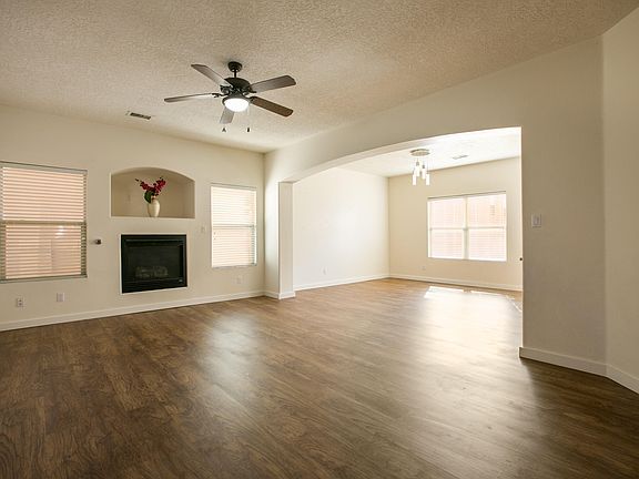 5th image of 9520 Akutan Ct NW