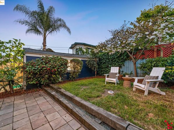 1060 Bayview Ave, Oakland, CA 94610