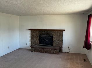 100 Antelope Ln, Torrington, WY 82240