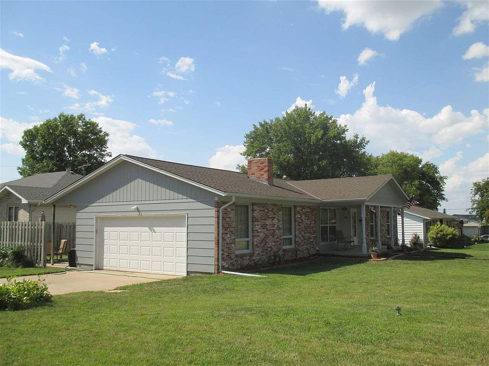 1701 N 11th St Beatrice NE 68310 Zillow