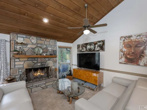 356 Meadow Way #1657, Sapphire, NC 28774