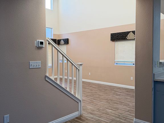 5th image of 10424 Chandra Ave