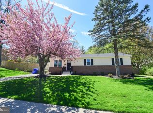 654 Brooke Rd, Glenside, PA 19038