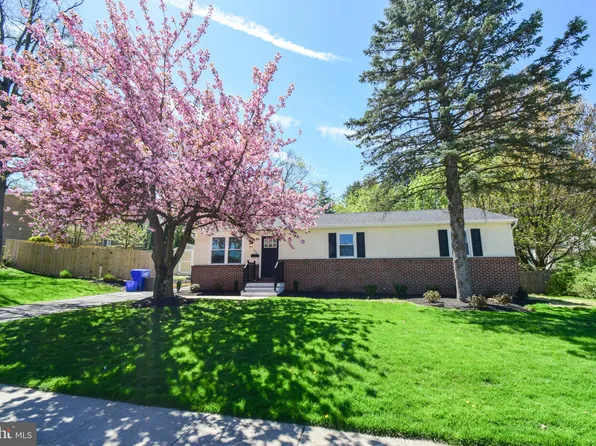 654 Brooke Rd, Glenside, PA 19038