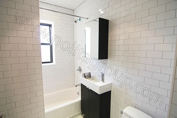 Rented by Nolita Group | media 25