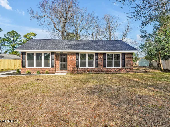 5009 Pine Knoll Road, Wilmington, NC 28411