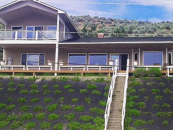 Large house - GREAT views!