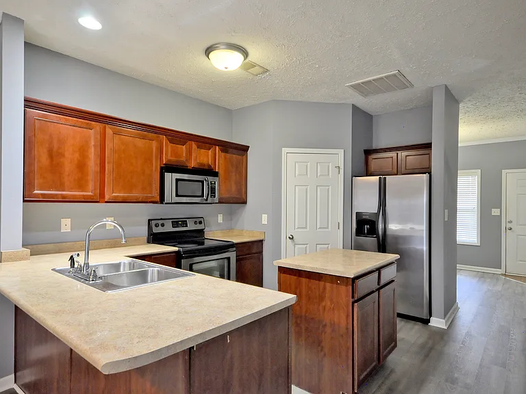 70 John Sevier Ave — Photo 13