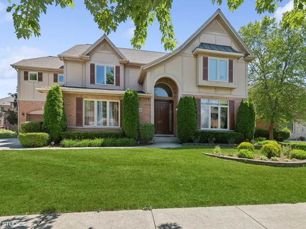 2159 Beaver Creek Dr, Vernon Hills, IL 60061