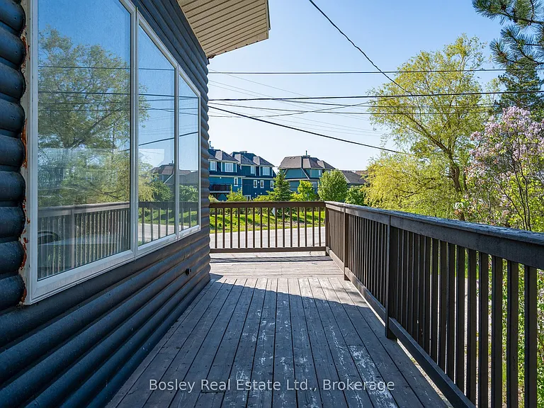 102 Helen St — Photo 29