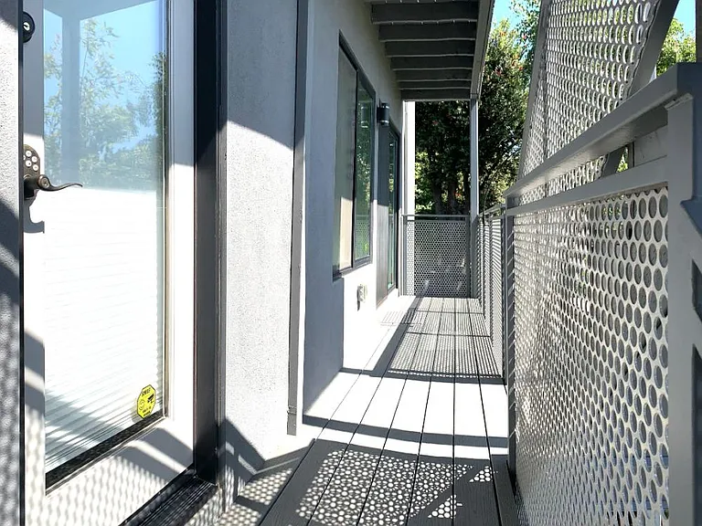 165 Roosevelt Way — Photo 23