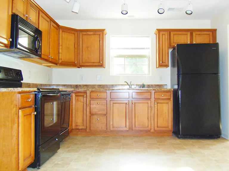 2536 Sun Seeker Ct — Photo 8