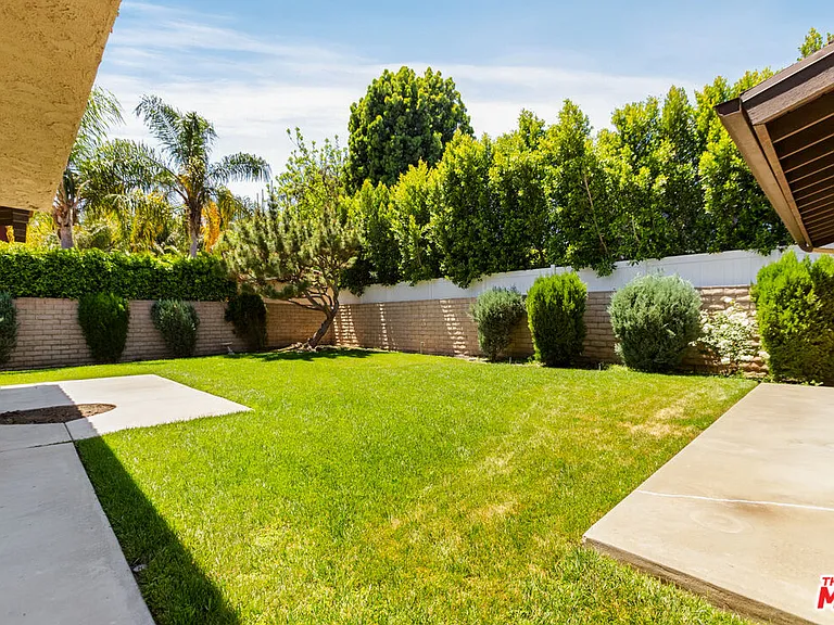 4933 Collett Ave — Photo 44