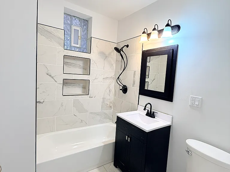 1444 N Talman Ave #1 — Photo 2
