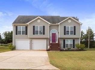 124 Charity Dr, Lavonia, GA 30553