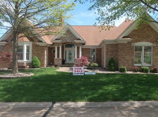 437 Eagle Pointe Landing Dr, Eureka, MO 63025