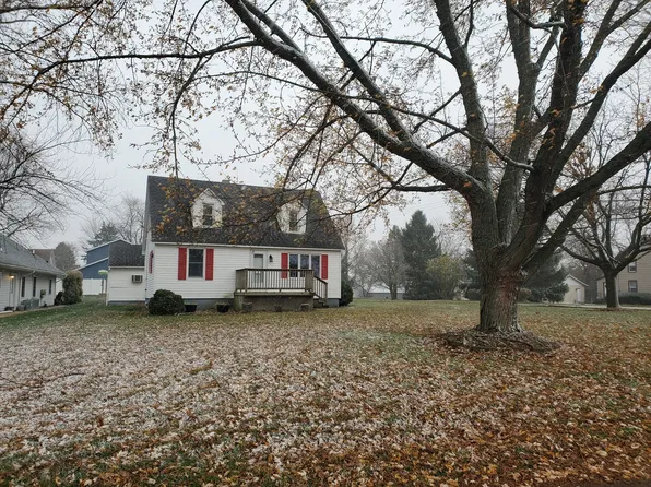 598 S Walnut St, Chebanse, IL 60922