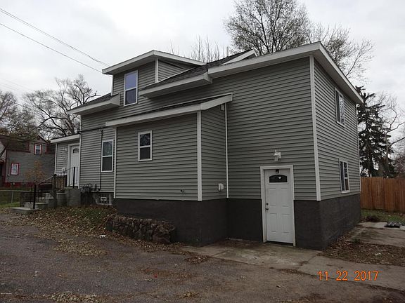 4th image of 2321 Buchanan Ave SW