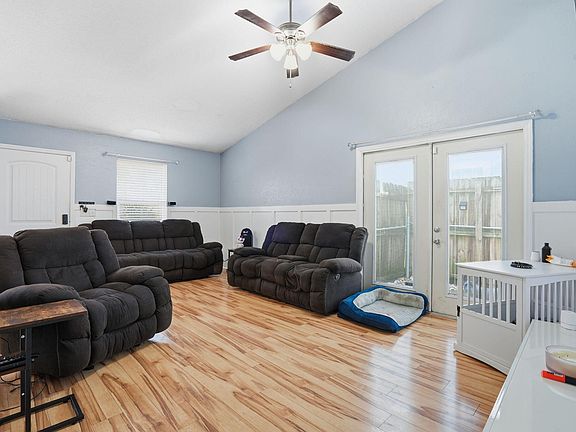 4th image of 1225 Maryland Dr