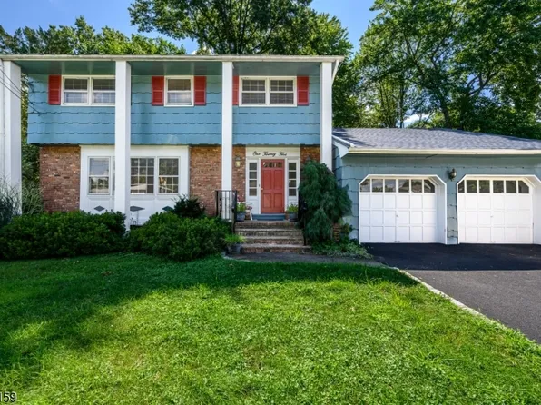 125 Summit Ct, Westfield Town, NJ 07090