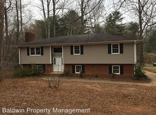 5287 Silas Creek Pkwy, Winston Salem, NC 27106