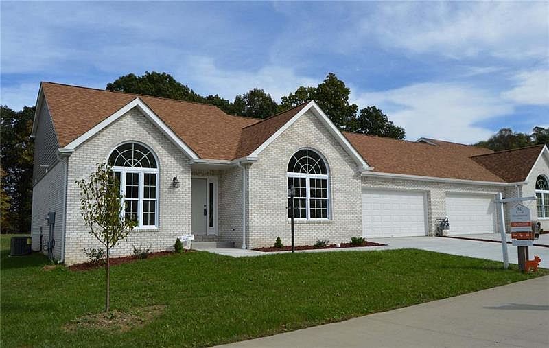 2nd image of 601 Crestview Ln