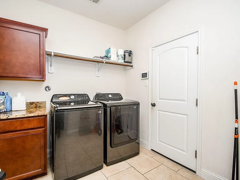 28426 Rolling Ridge Dr — Photo 37
