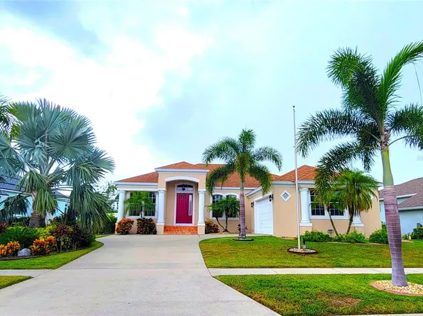 902 Bunker View Dr, Apollo Beach, FL 33572