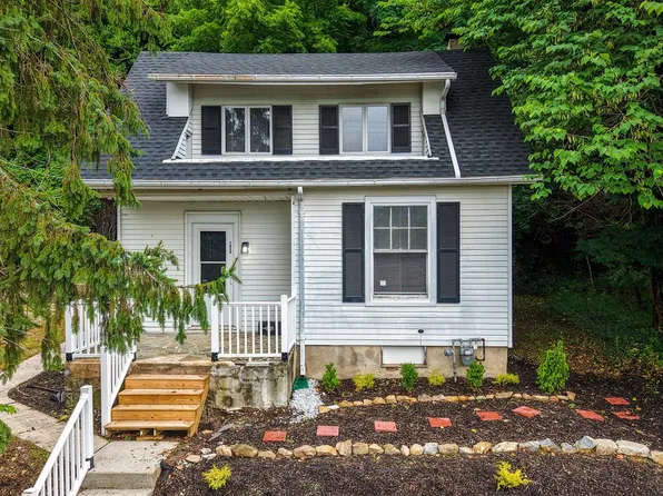 1050 Friedensburg Rd, Reading, PA 19606