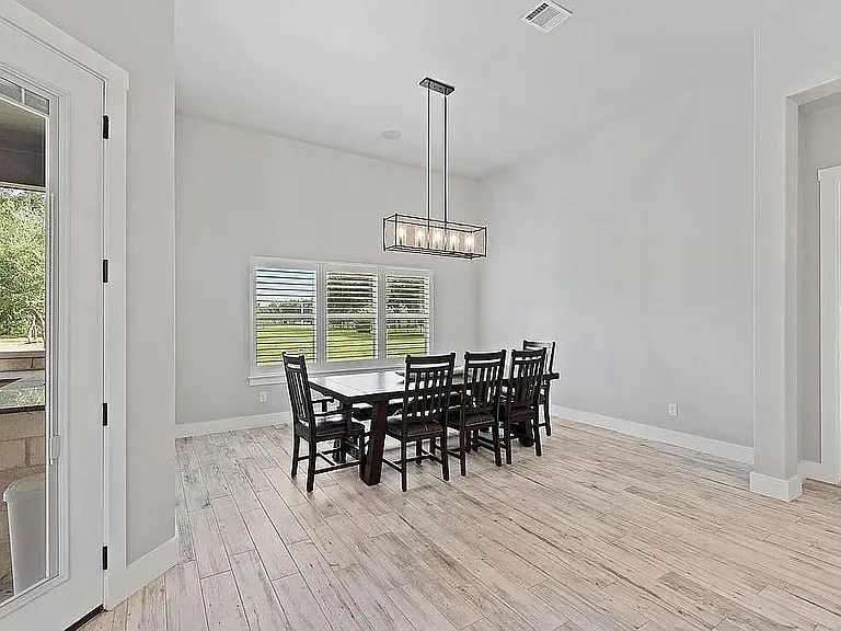1102 Woodpark Ln — Photo 22