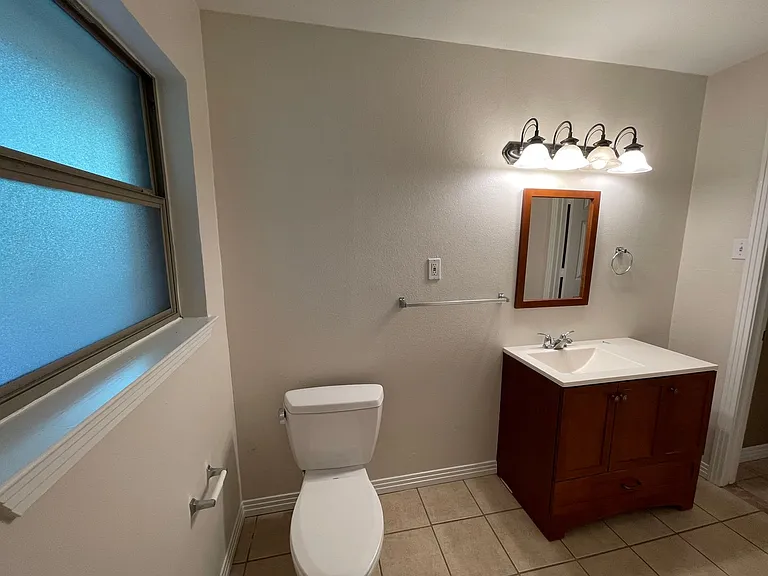 5915 Sunshine Dr — Photo 24