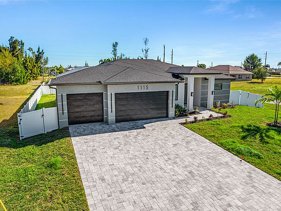 5th image of 1115 NW 25th Ave