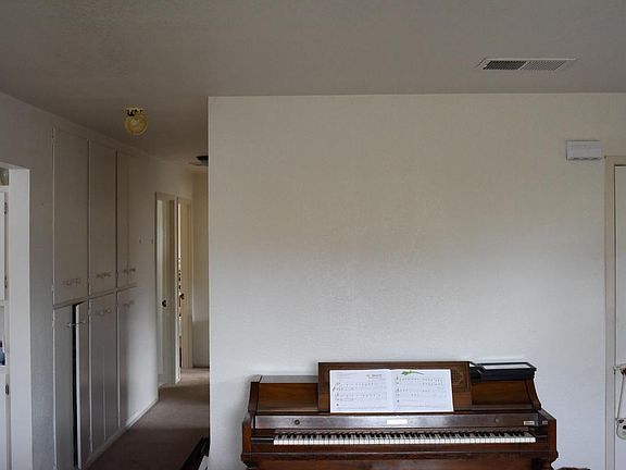 living room / hallway