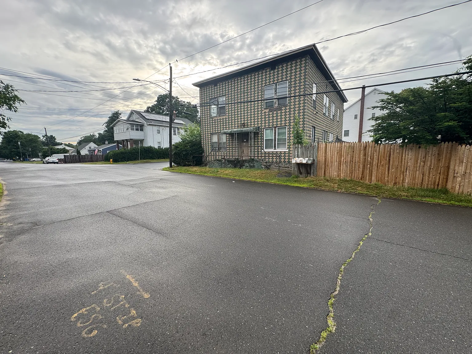 2 bed, 900 sqft, $1,145 — Photo 1