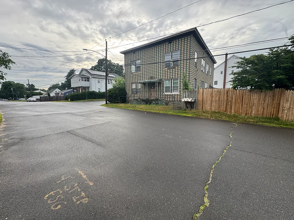 75 Pinehurst Ave #W2