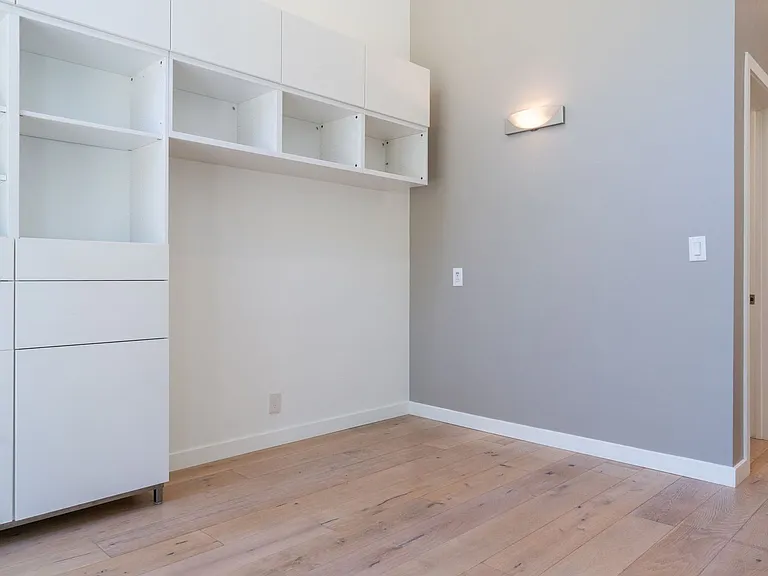 633 Museum Dr — Photo 15