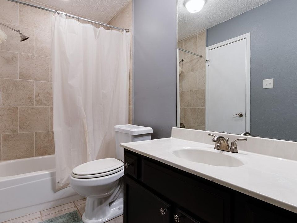 2nd Bathroom