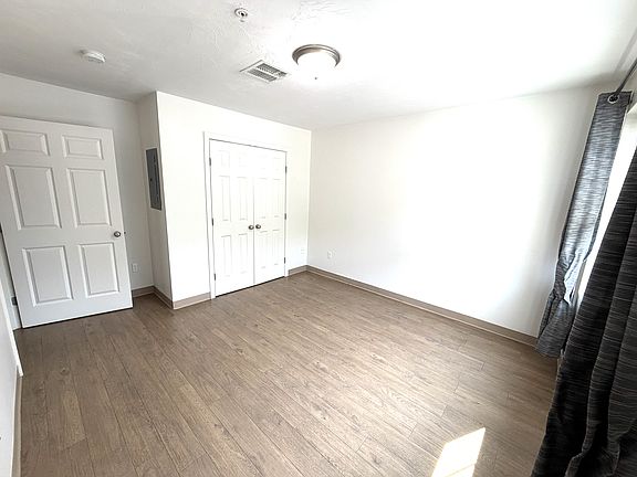 4th image of 323 Washington St APT 208