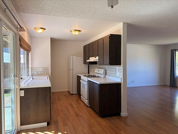 5th image of 545 Saint Mary Dr