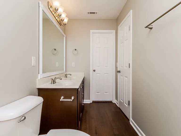 1609 London Gardens Ct — Photo 13