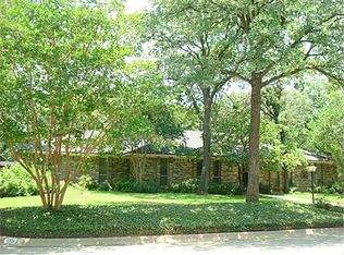 1019 Ridgecrest Cir, Denton, TX 76205